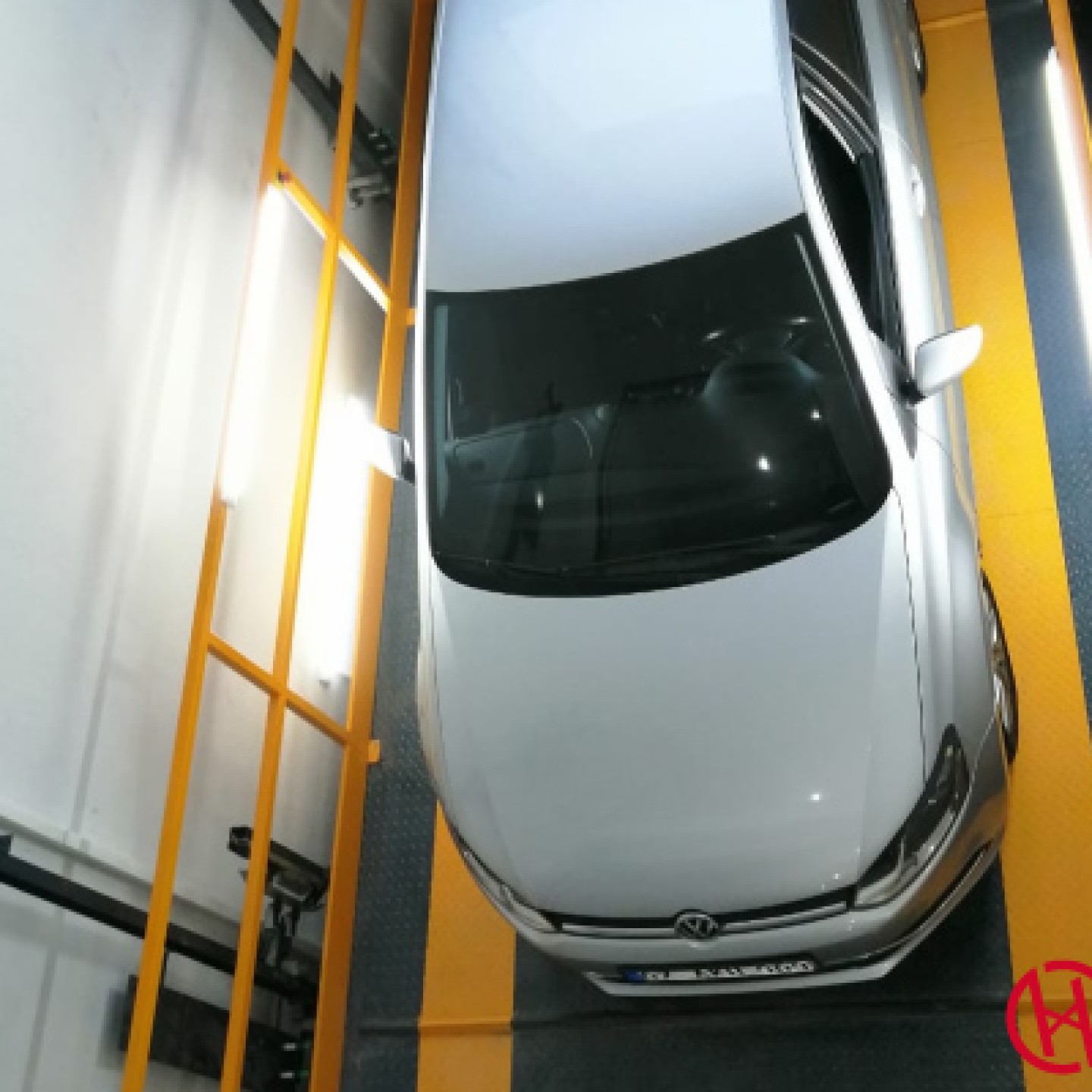 Hidrolik Araç Asansörü Nedir