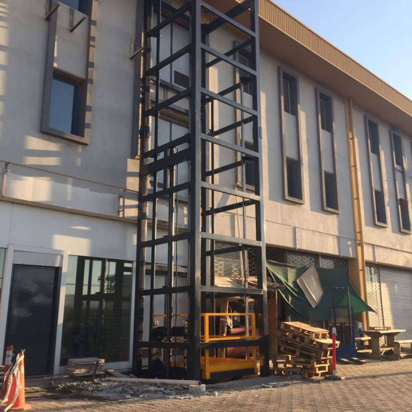 Yük Asansör Platform Kullanmanız için 5 Neden