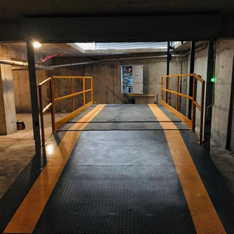 Scissor Vehicle Platform