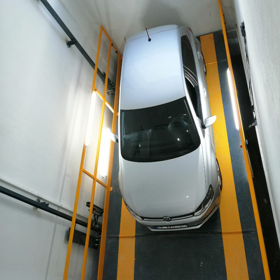 Scissor Vehicle Platform